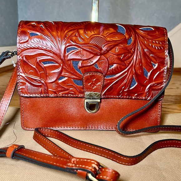 Patricia Nash Leather Lanza Crossbody Organizer with Cut-out Denim Tooling - Picture 1 of 13